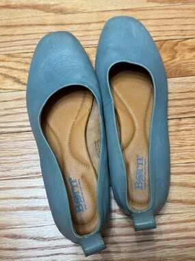 Born 7 Ballet Flats Rounded Square Toe Leather Grey Comfort Minimalist Neutral